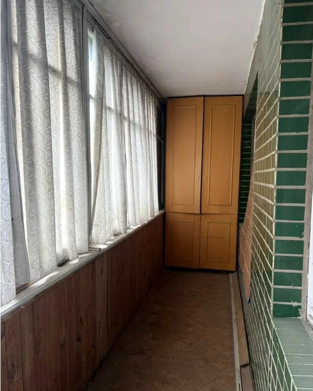 For sale: 3-room apartment, 76 m², Druzhby Narodov Blvd., 10A