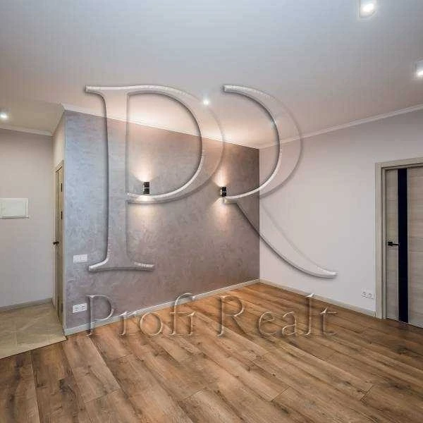 2-room apartment for sale 68 m², Krakivska St., 27