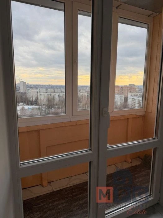 For sale 2 km / 50m2 / Valentynivska 20B