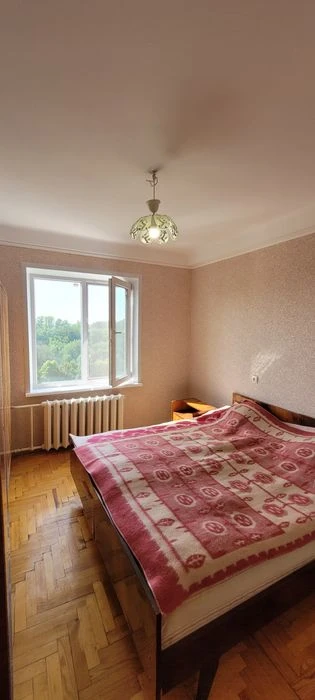 Neat 2-room apartment, 2nd Shevch. mkr.