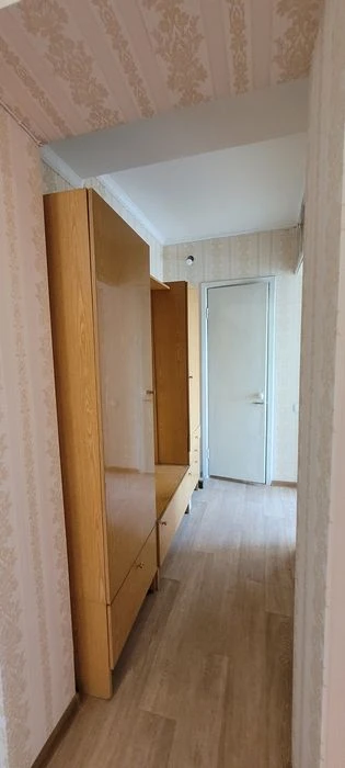 Neat 2-room apartment, 2nd Shevch. mkr.