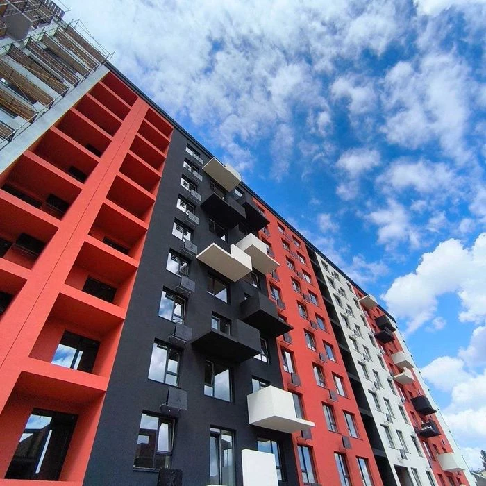 Терміново продам 1-кімнатну квартиру в центрі!