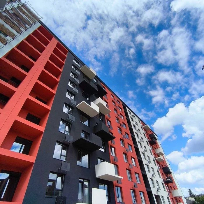 Терміново продам 1-кімнатну квартиру в центрі!
