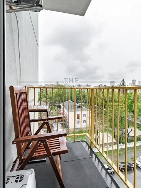 Sale of 2-room apartment 58 sq. m. on Ismail Gasprinskoho St. 3