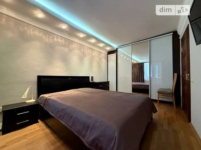 For sale 2-room apartment 42.6 sq. m on Rusanivska embankment 4 • ID 347