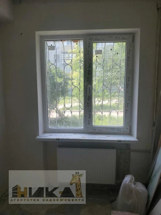 4-room apartment for sale on Zaporizhzhia Kozats'ka St.