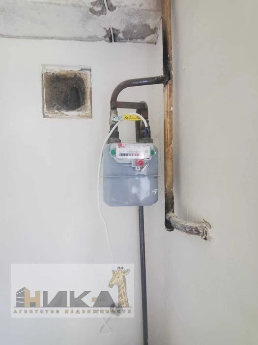 4-room apartment for sale on Zaporizhzhia Kozats'ka St.