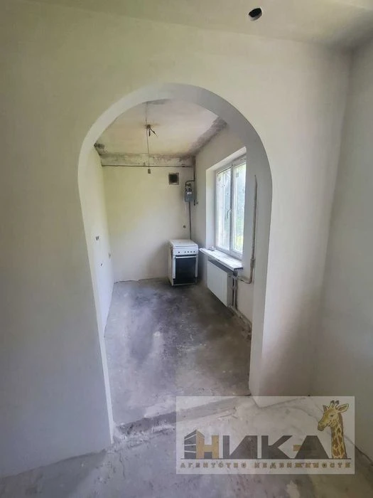 4-room apartment for sale on Zaporizhzhia Kozats'ka St.