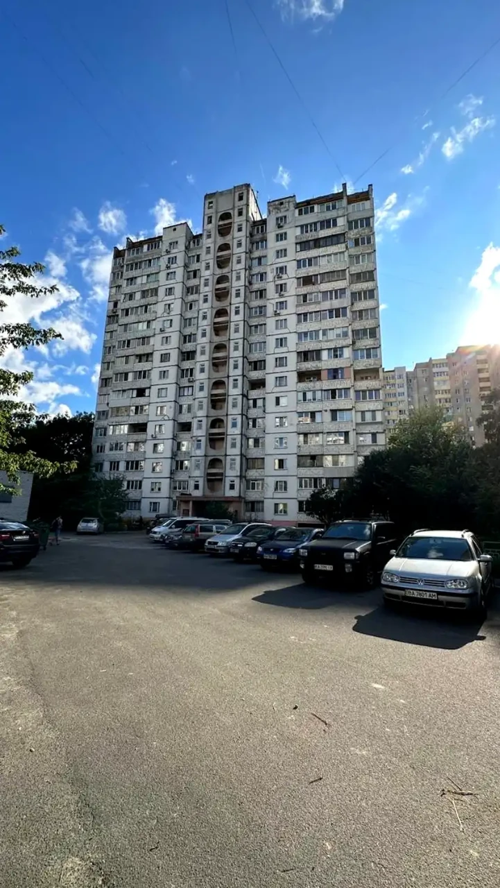 Apartment for sale 2-room. 55.7 m² 8/16 floor.