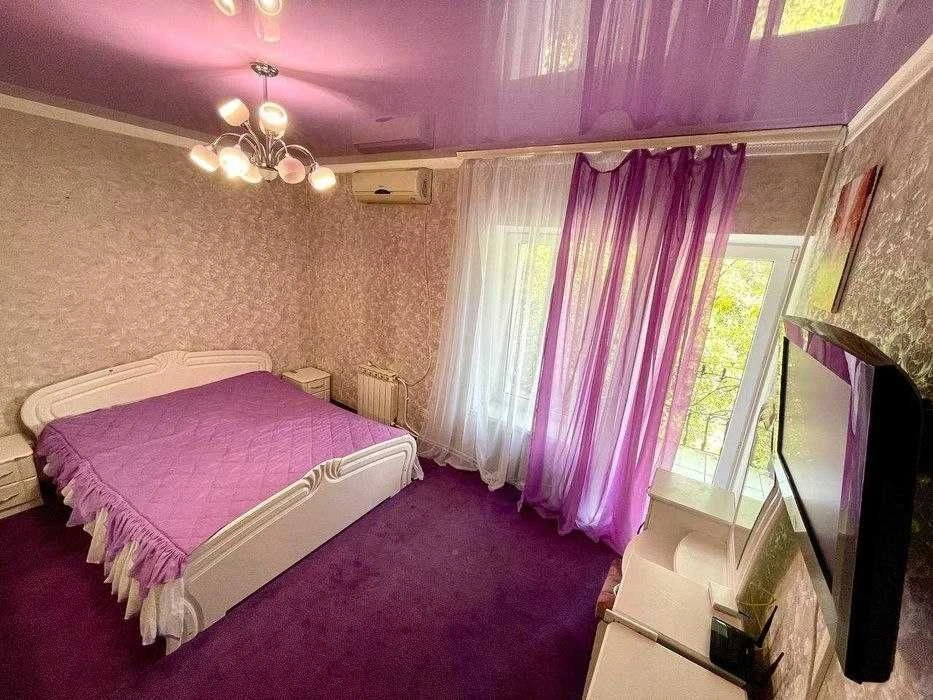 Продаж. Частина будинку, 4 кімнати, 103 м². Затишний район.