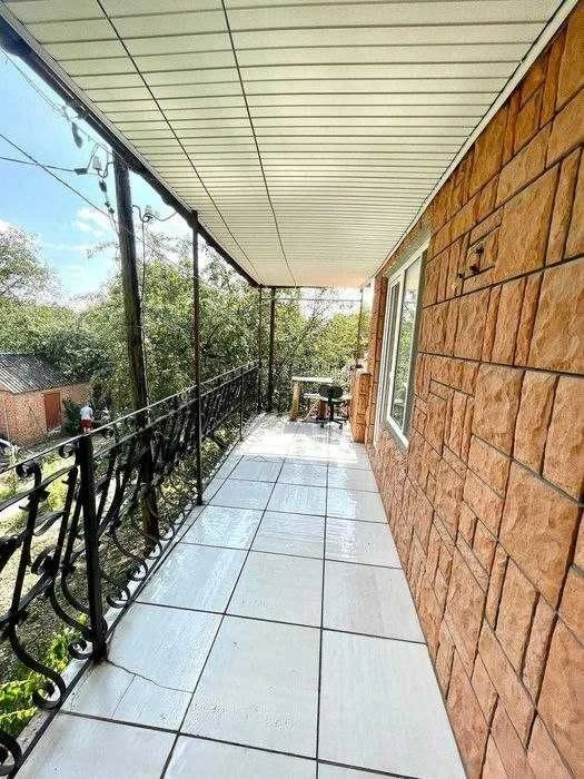Продаж. Частина будинку, 4 кімнати, 103 м². Затишний район.