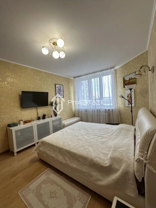 продаж квартири ЖК Корона Срібнокільська, 1 Позняки 137м2