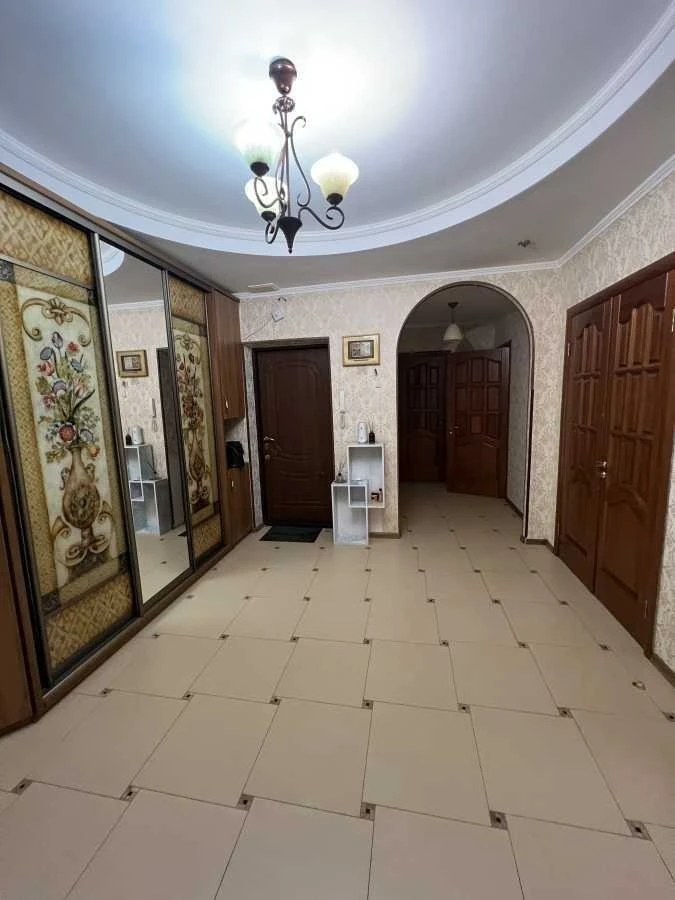 3-room apartment for sale 120 m², Holosiivskyi Avenue, 13