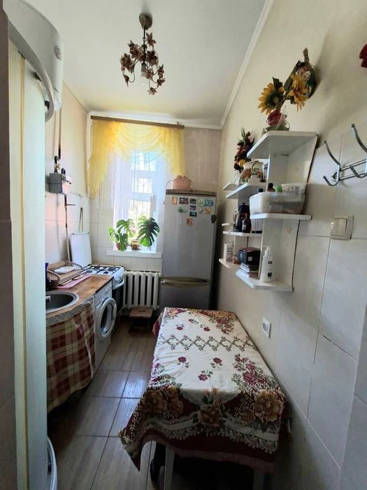 Продам две комнаты в центре города ул.В.Корженко (быв.ул.О