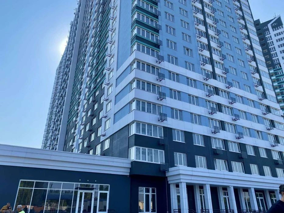 I will sell an exclusive apartment in a rented house at a price of 2023