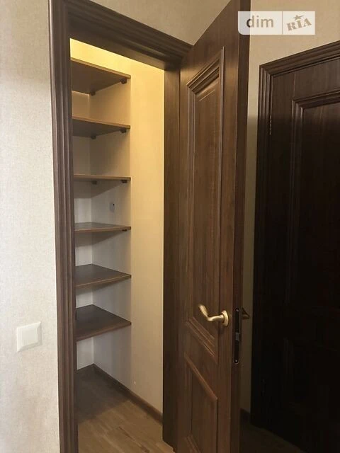 Sale of 1-room apartment 43.8 sq. m. on Degtyarivska Street 25A building