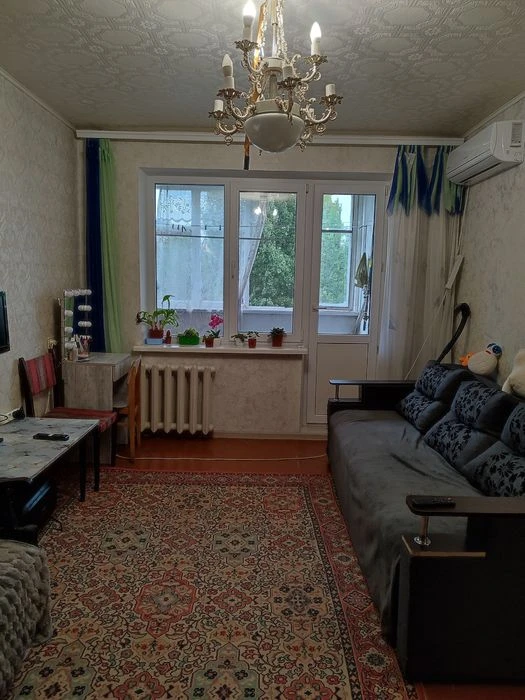 Продам 2 х кв-ру на Червоному Камені 5/9 пре
