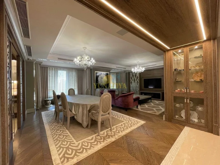 Sale! 5 rooms St. Institutskaya 18 a in the residential complex "Lipskaya Tower