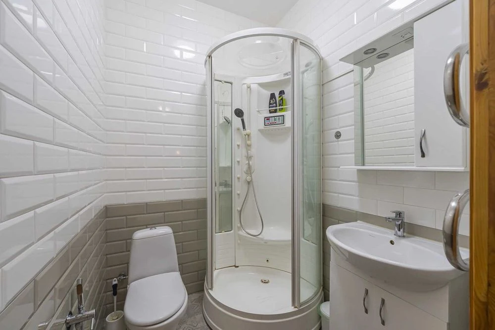 For sale John McCain Center Stalinka Pechersk Zvirynetska 14