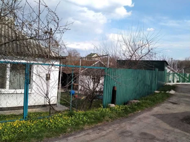 Продаж окремого будинку на Половках