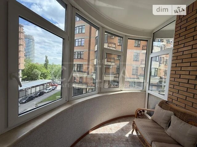 Продаж 4к квартири 200 кв. м на вул. Старонаводницька 13 • I