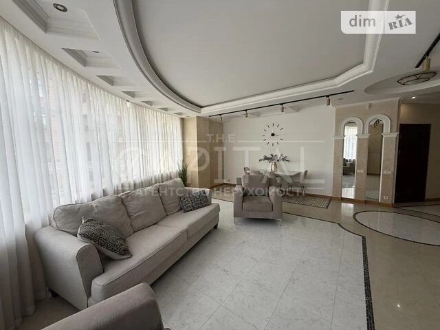 Продаж 4к квартири 200 кв. м на вул. Старонаводницька 13 • I