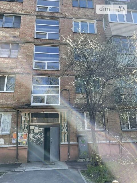 Продажа комнаты 9.2 кв. м по ул. Академика Доброхотова 14 •