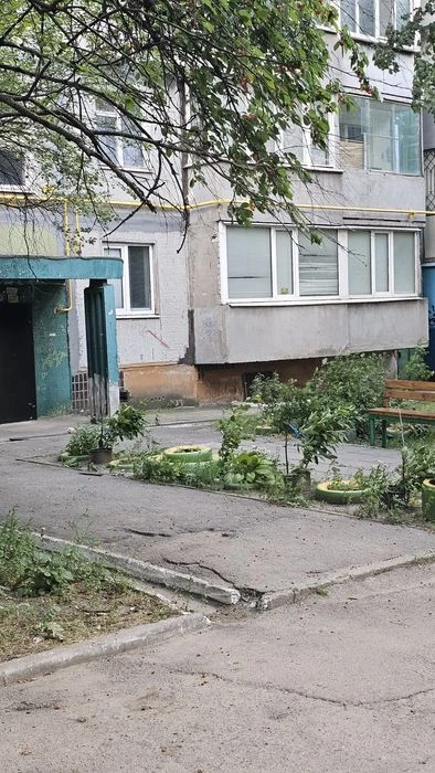 Urgent! 4th apartment in the Center of Khortytskyi district 1/9 condominium,