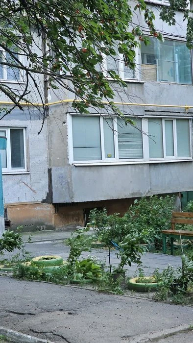 Urgent! 4th apartment in the Center of Khortytskyi district 1/9 condominium,