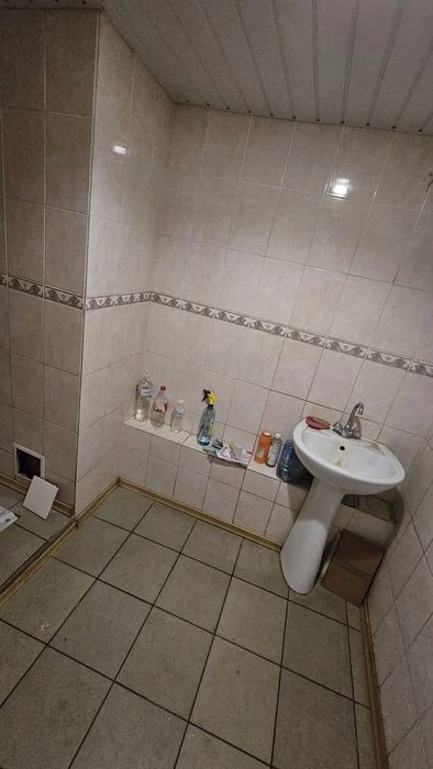 Urgent! 4th apartment in the Center of Khortytskyi district 1/9 condominium,