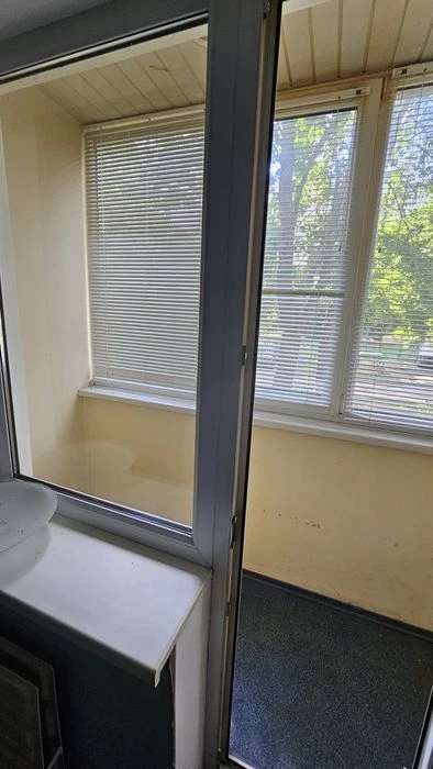 Urgent! 4th apartment in the Center of Khortytskyi district 1/9 condominium,