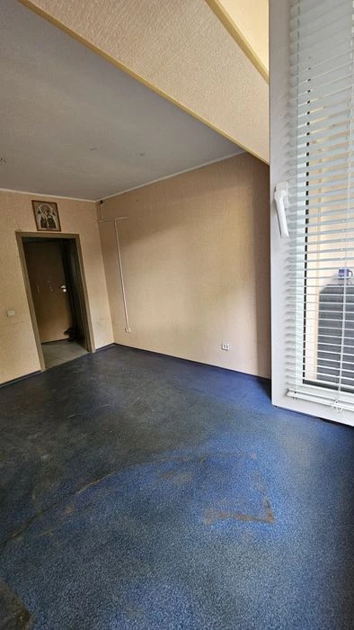 Urgent! 4th apartment in the Center of Khortytskyi district 1/9 condominium,