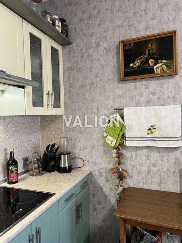 Продаж 2-к квартири Дніпровська набережна 26а Дарницький рай