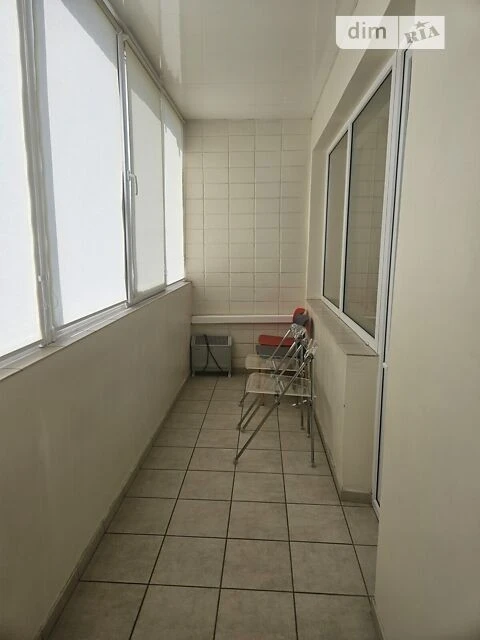 Sale of 3-room apartment 90 sq. m on Mykhaylo Omelyanovicha-Pavl st.