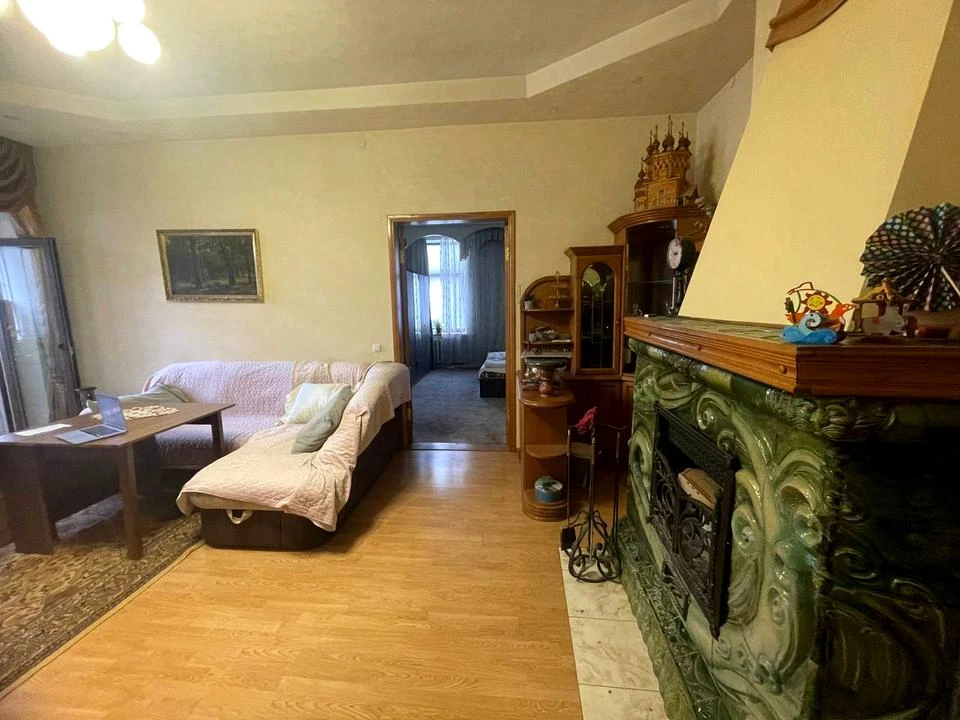 Apartment. Kharkiv, Myronositska St.
