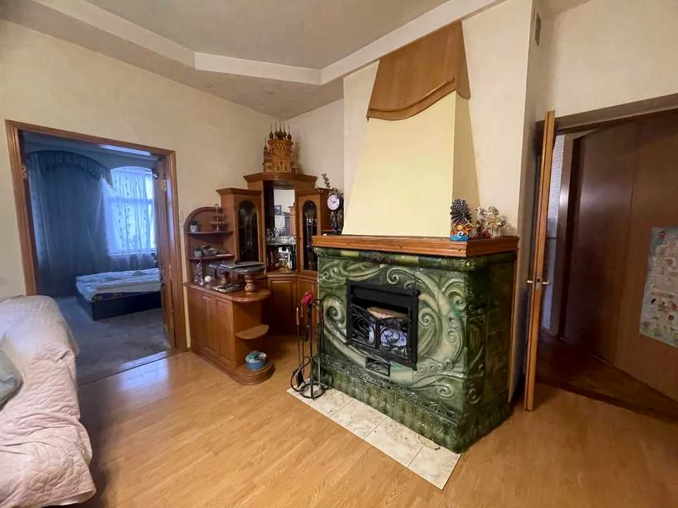 Apartment. Kharkiv, Myronositska St.