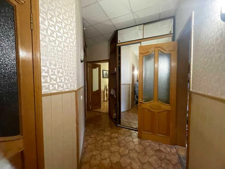Apartment. Kharkiv, Myronositska St.