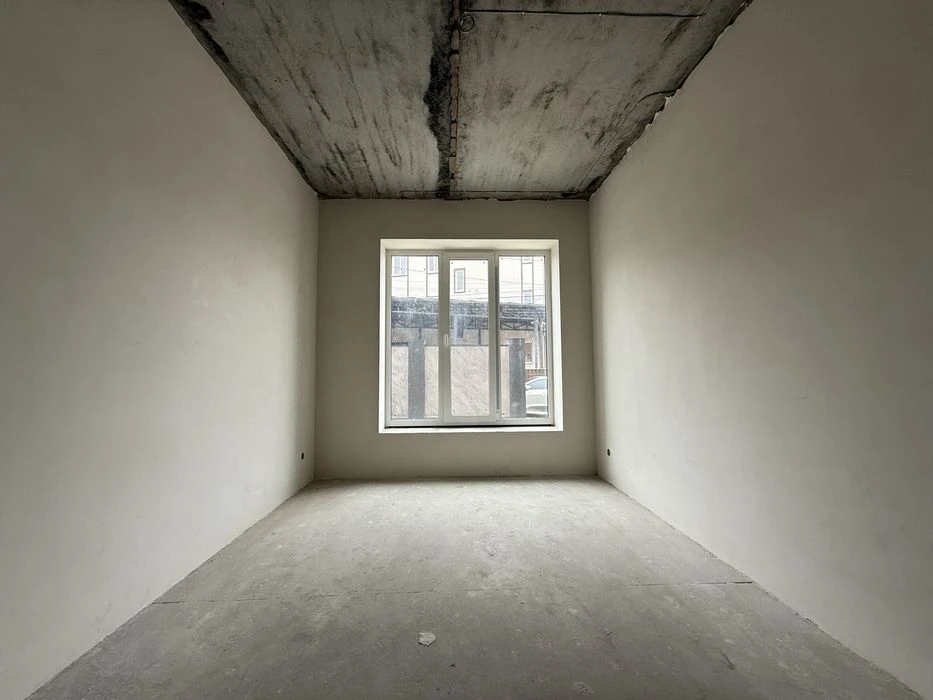 Sale of a detached house