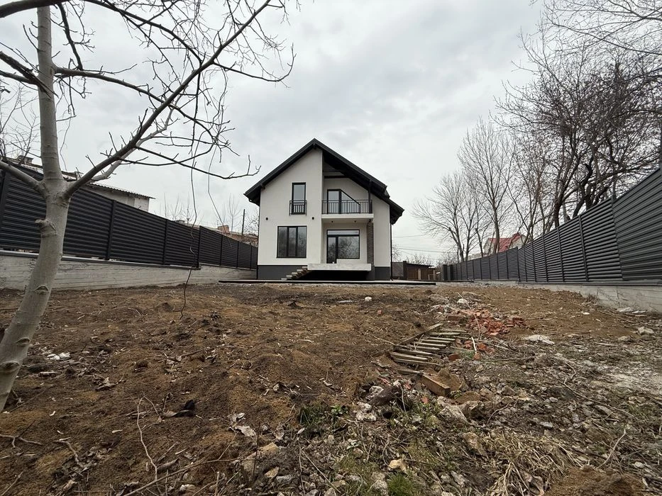 Sale of a detached house