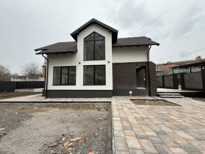 Sale of a detached house