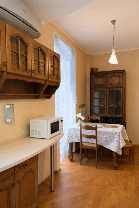 Exclusive! 3-room apartment for sale, 80 sq. m. Center, Kultury Street, me