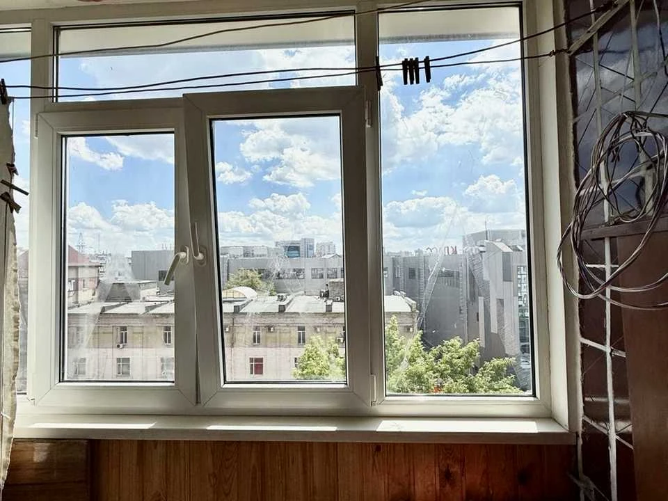 Apartment. Kharkiv, Novomyasnitskaya St.