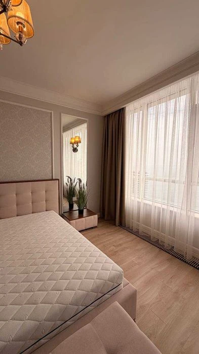 В продаже большая 2-комнатная квартира на Французском бульва.