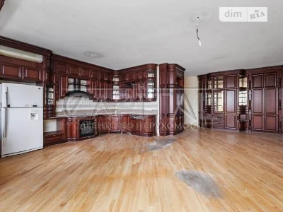 Sale of 5k apartment 215 sq. m on Bulvarno-Kudryavska street •