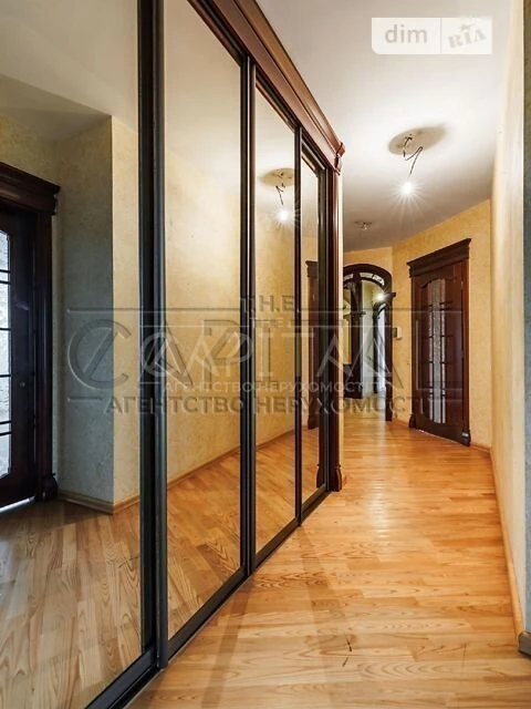 Sale of 5k apartment 215 sq. m on Bulvarno-Kudryavska street •