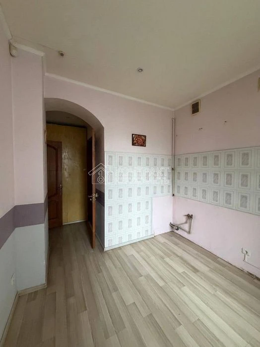 For sale / Apartment / Pavlivskyi Maidan Square, Center, Kharkiv