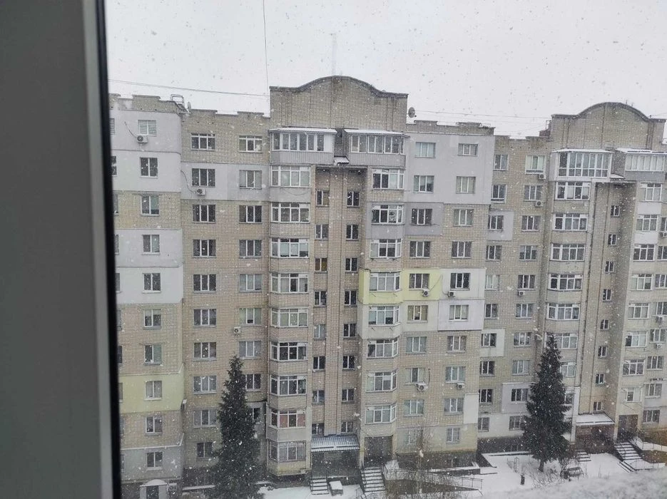 2-комнатная квартира с АХО и отдельными комнатами возле «Урожая