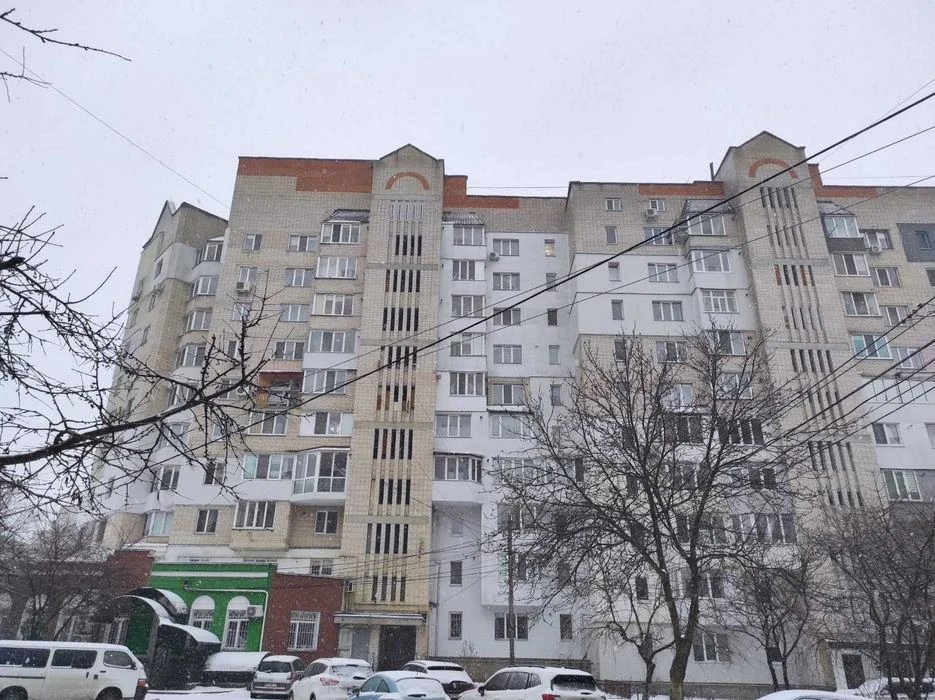 2-комнатная квартира с АХО и отдельными комнатами возле «Урожая