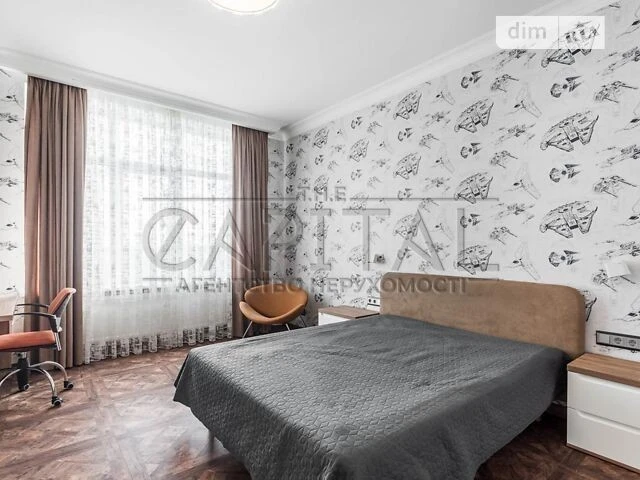 Sale of 3-room apartment 118 sq. m on Andriy Verkhoglyada St. 1-20A