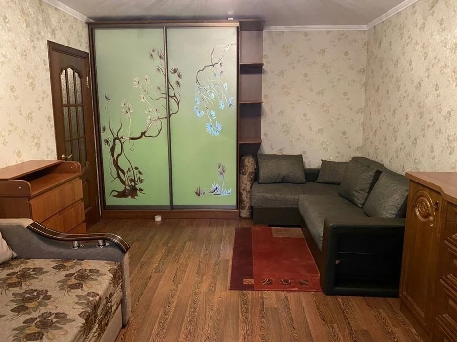 I am selling a 1-room apartment!